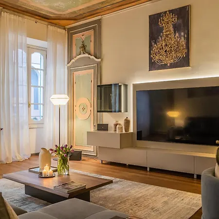 Apartman Rovelli 41 *