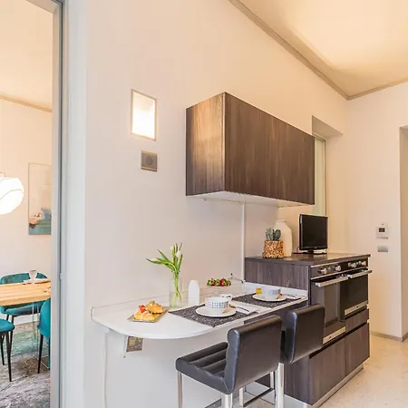 Rovelli 41 Apartament