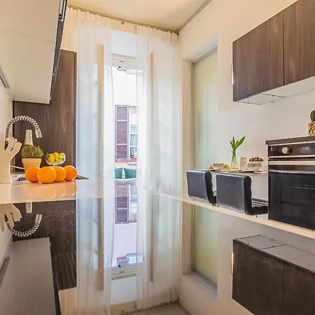 Rovelli 41 By Rent * Côme