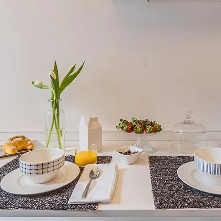 Rovelli 41 By Rent Apartment Como