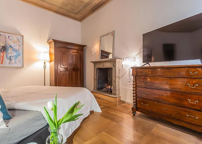 Rovelli 41 By Rent